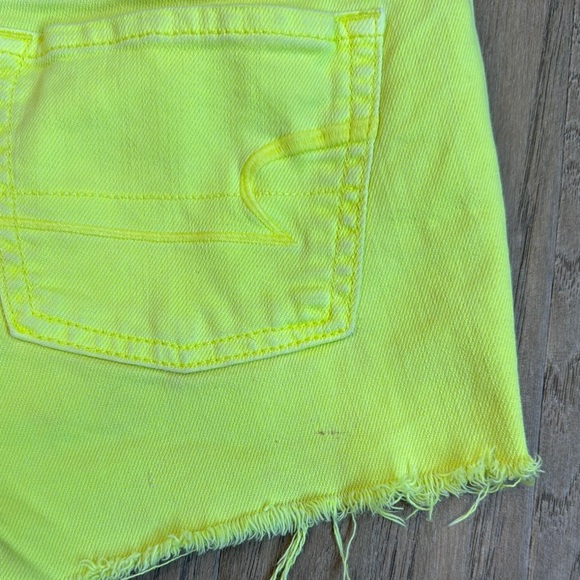 American Eagle Outfitters Neon Yellow Cutoff Jean Shorts Size 0 - Picture 5 of 8